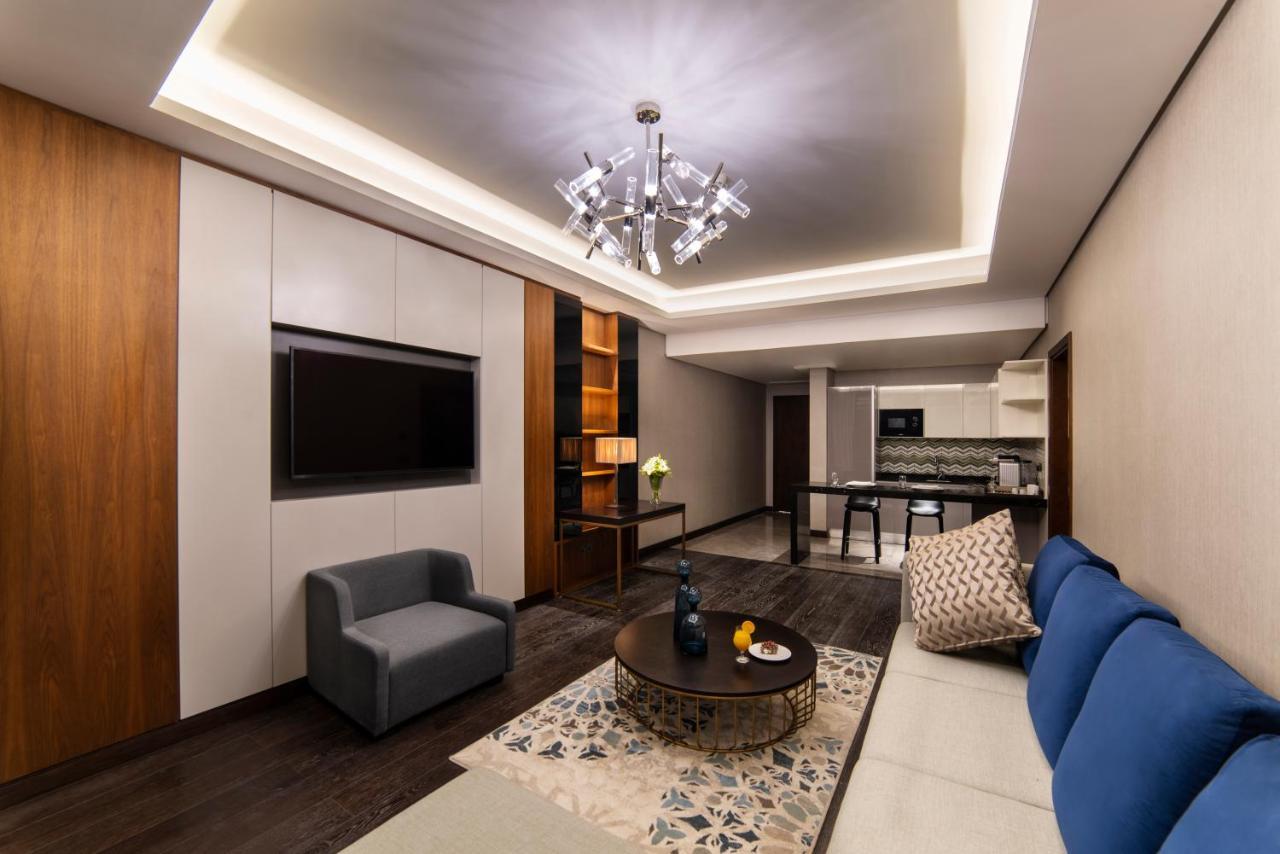 Movenpick Hotel And Residences リヤード エクステリア 写真 A suite at the hotel