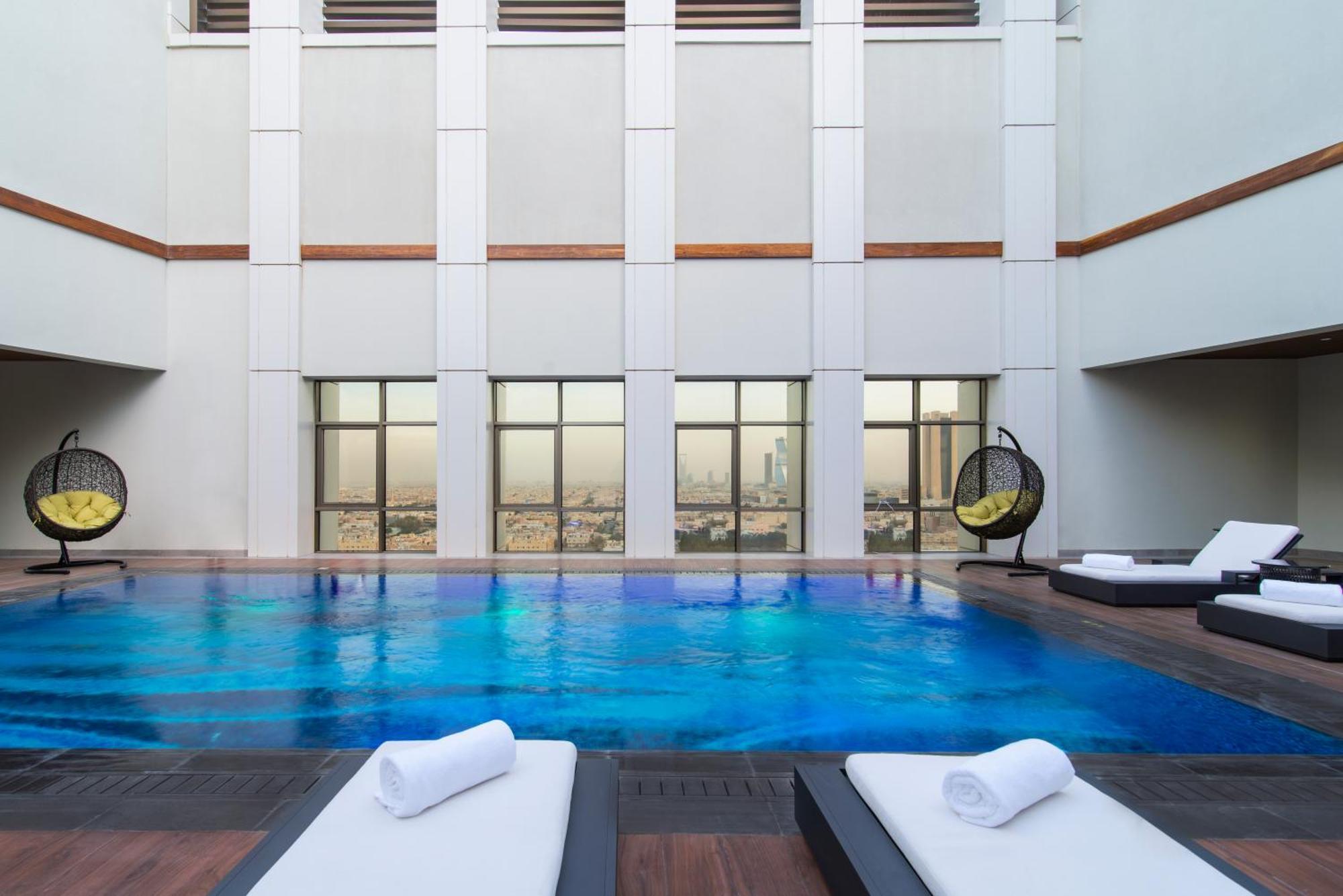 Movenpick Hotel And Residences リヤード エクステリア 写真 The swimming pool at the hotel
