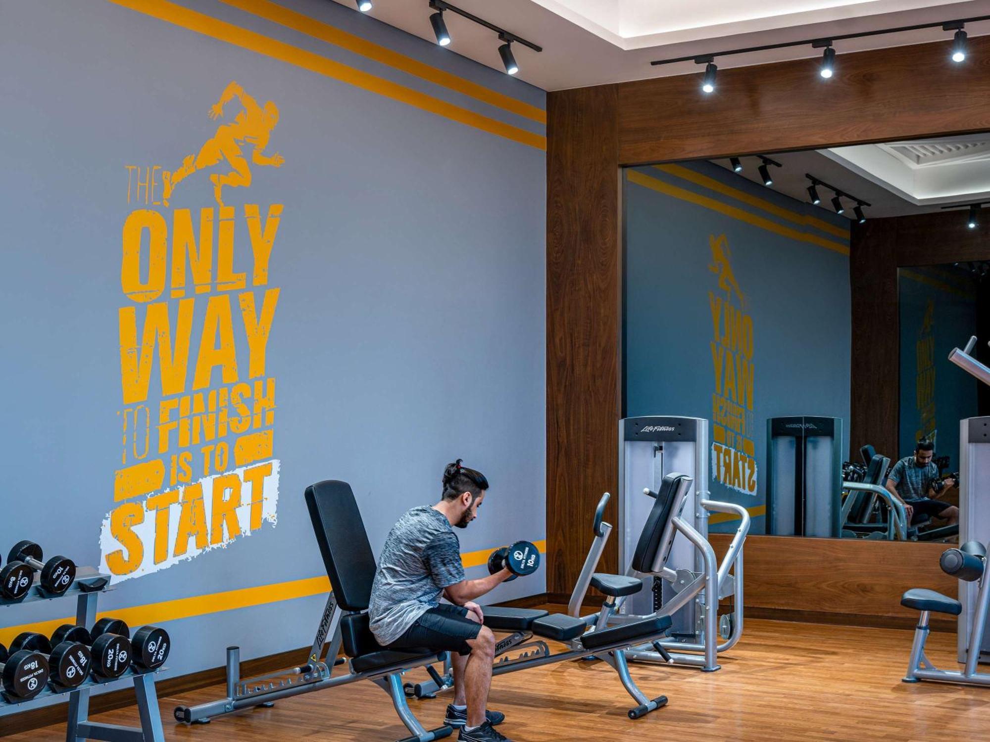 Movenpick Hotel And Residences リヤード エクステリア 写真 The gym at the hotel