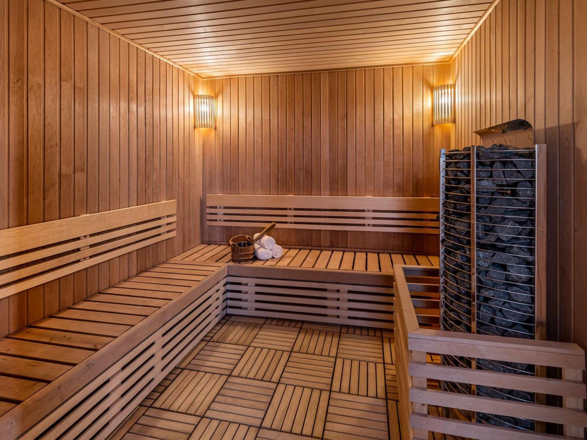 Movenpick Hotel And Residences リヤード エクステリア 写真 A modern Finnish sauna